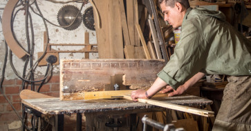 Handcrafted rustic furniture made in America using real wood and traditional techniques, offering timeless comfort and lasting quality.