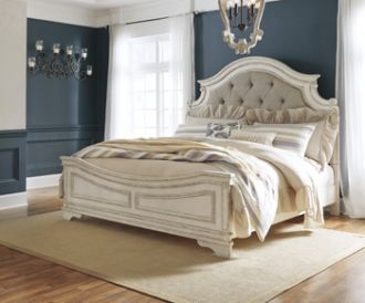 Realyn Queen Panel Footboard