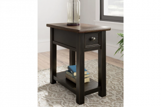 Bolanburg Chairside End Table